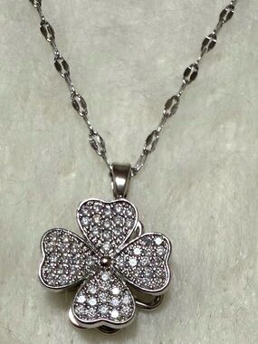 Four-Leaf Clover Pendant Necklace - Sparkling White Rhinestones Stainless Steel